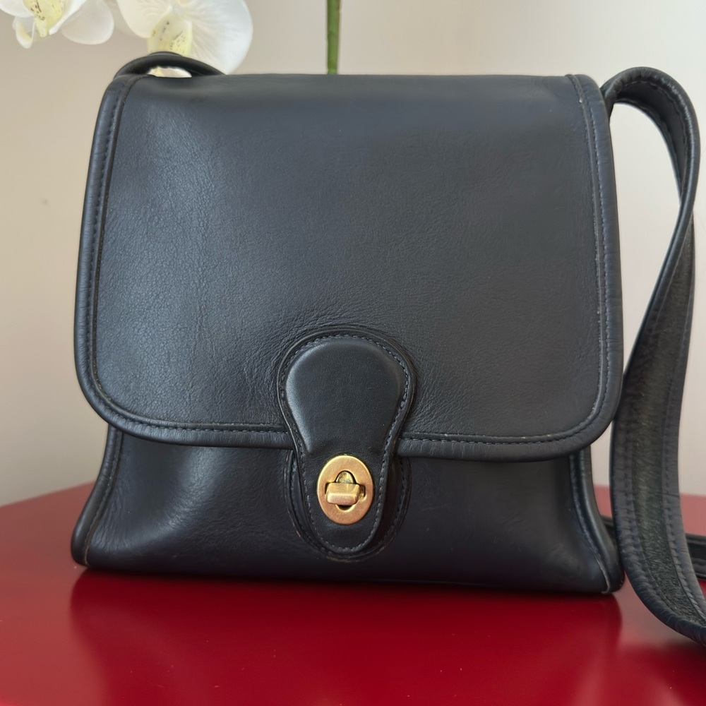 * Vintage* Coach Shelburne Flap STYLE 9038 NAVY